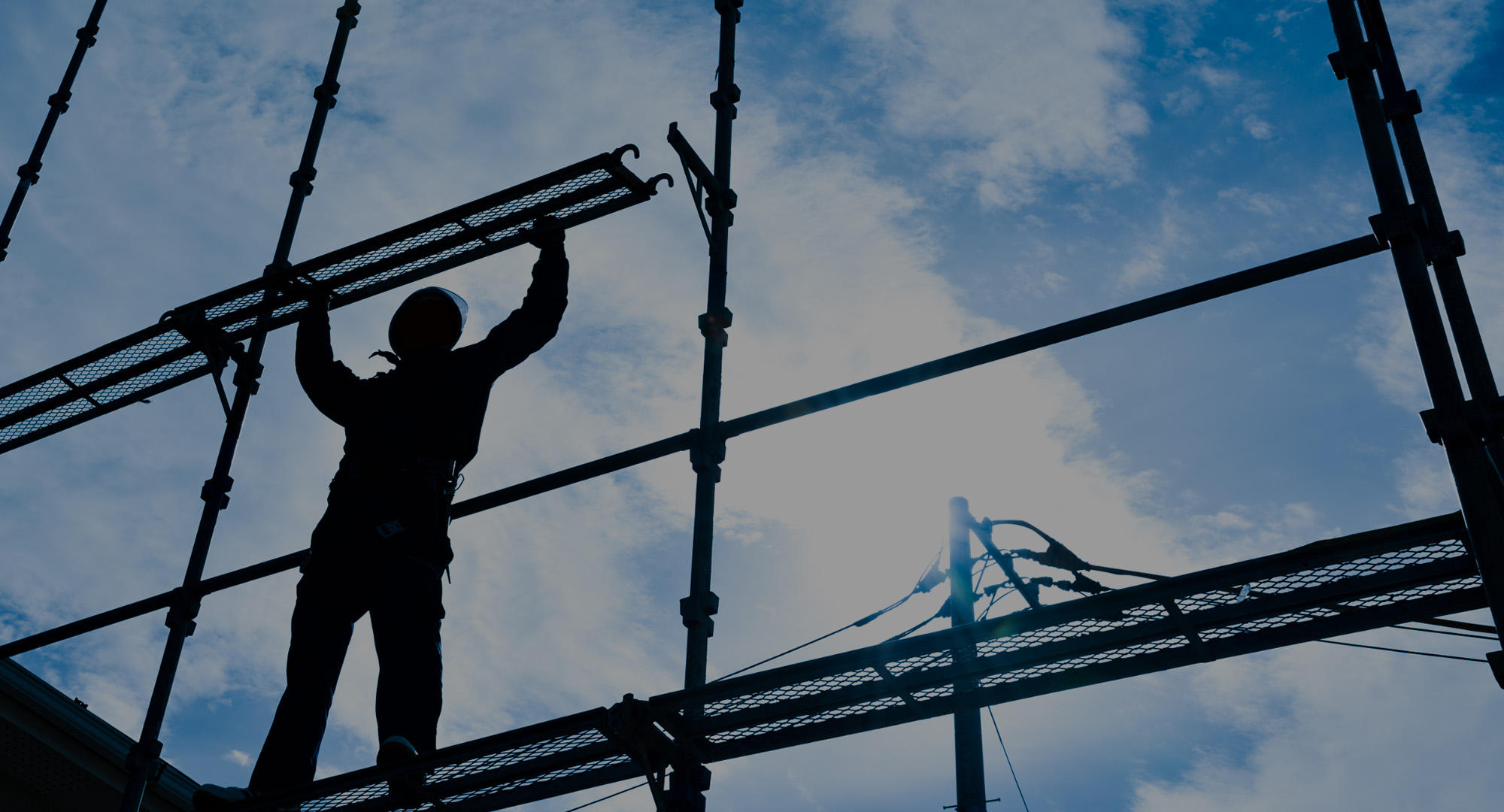 暮らしと現場を支える、柔軟対応の足場工事 ZERQは周南市を拠点に、大小問わず現場に合わせた施工を行います。